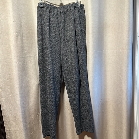 Draper’s & Damon’s Women’s Dark Gray Pant Suit Petite L & XL - Picture 4 of 6